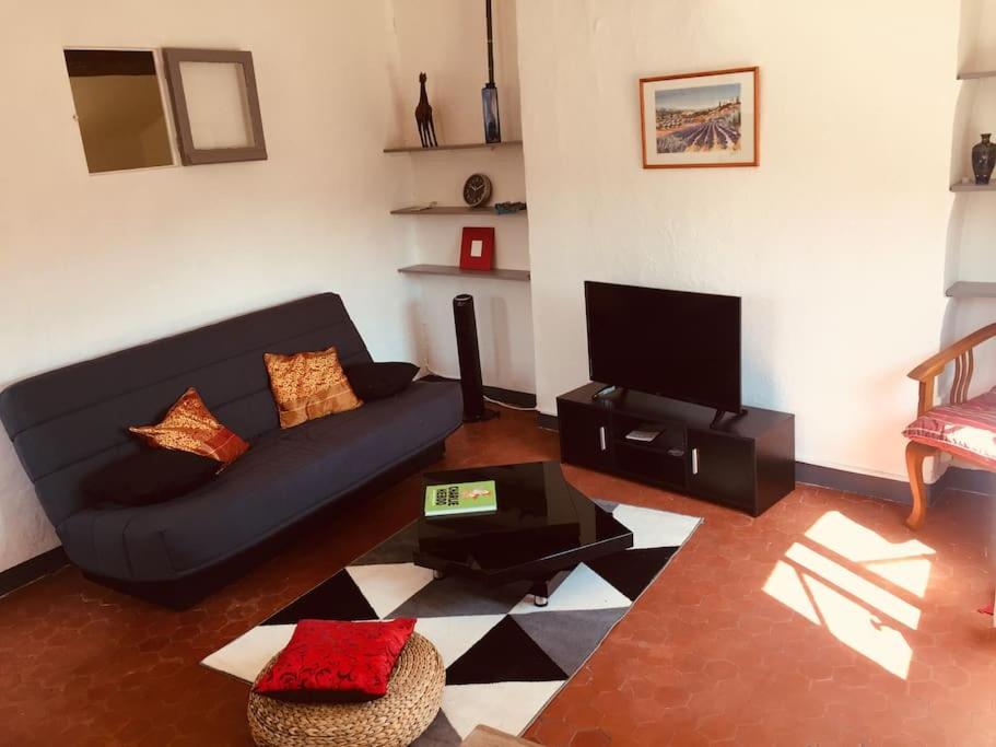 Lovely Flat In The Heart Of The Medieval City Hyeres Luaran gambar