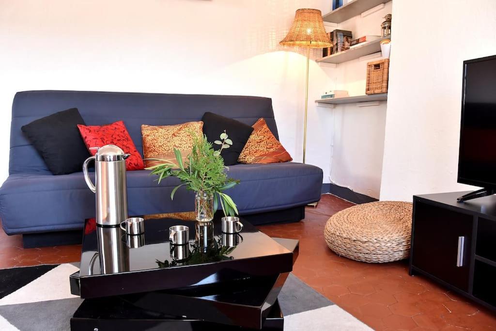Lovely Flat In The Heart Of The Medieval City Hyeres Luaran gambar