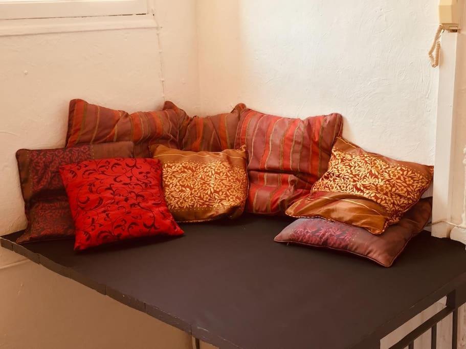 Lovely Flat In The Heart Of The Medieval City Hyeres Luaran gambar